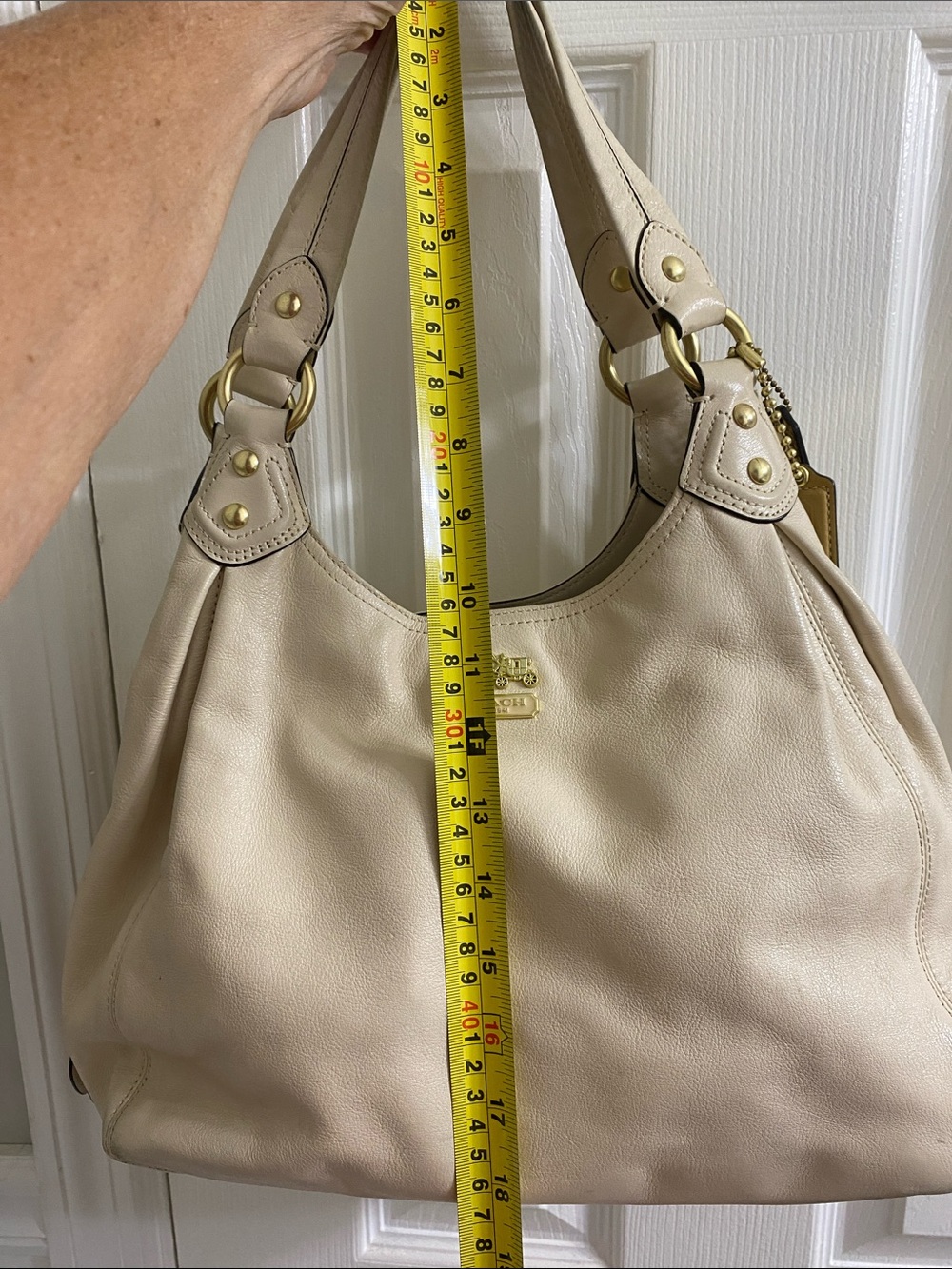 Coach Ivory Shoulder Bag - Picture 15 of 15